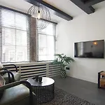 Joz, Historic In Centre Of Bed & Breakfast Amsterdam