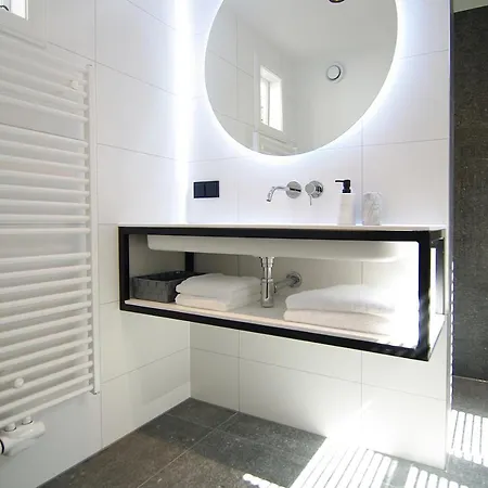 Joz, Historic In Centre Of