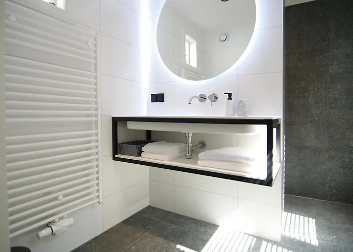 Joz, Historic In Centre Of